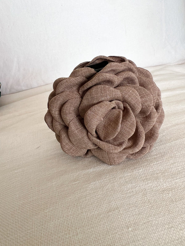 PINCHE FLOR BEIGE